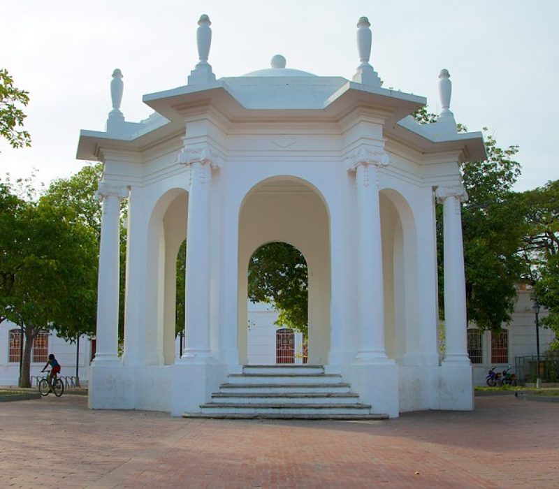 PARQUE DE LOS NOVIOS